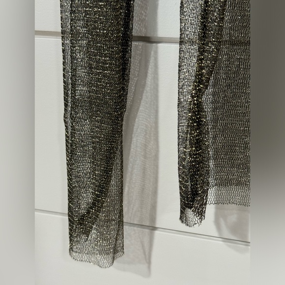 ASOS DESIGN Skinny Long Sleeve T-Shirt in Metallic Mesh w/ Heart Cut Out Size M - Picture 4 of 5